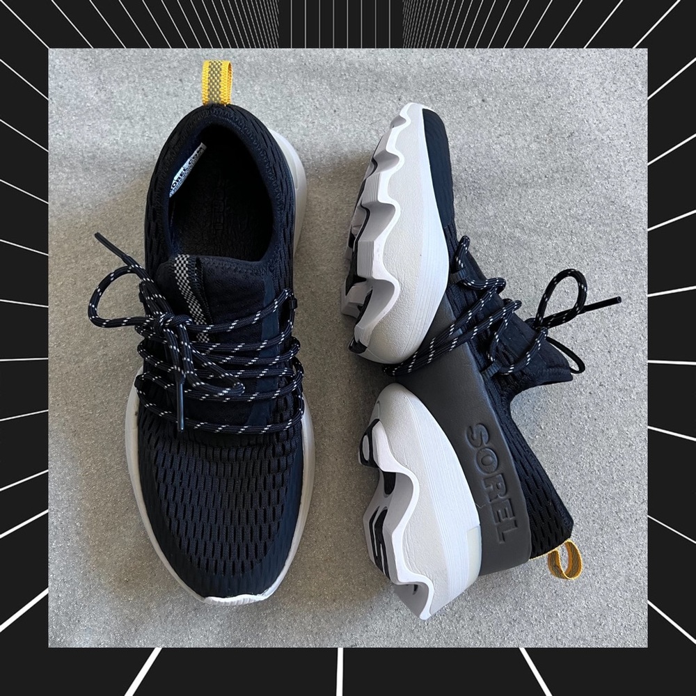 SOREL Black Kinetic Impact Split Sole Sport Shoes Size 7 runs small. Have worn